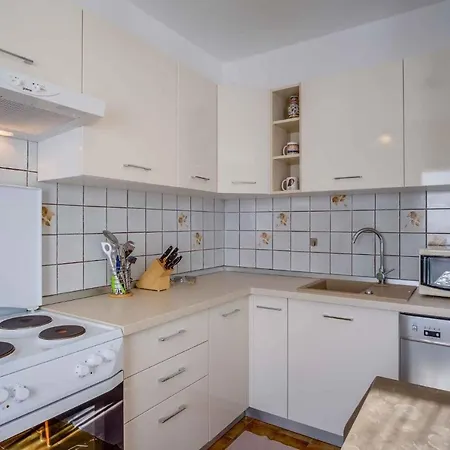 Apartment In 35205 Mali Losinj