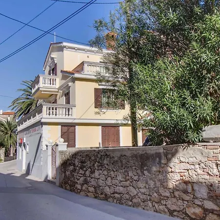 Apartment In 35205 Mali Losinj