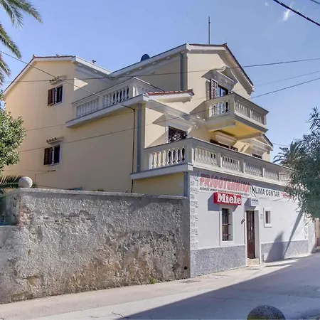 In 35205 Mali Lošinj
