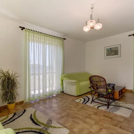 Apartment In 35205