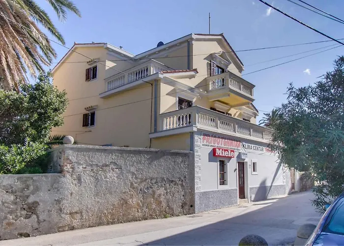 In 35205 Mali Lošinj