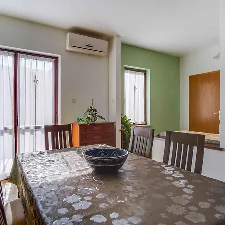 Apartment In 35205 Mali Losinj